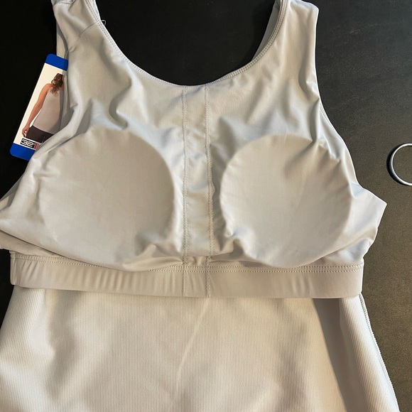 BUNDLE OF 2 - 32 degrees tank tops, with built in bra, grey - Picture 5 of 8